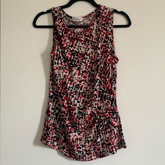 Calvin Klein Tops - Calvin Klein Red Printed Cinched Side Blouse Tank size Small EUC